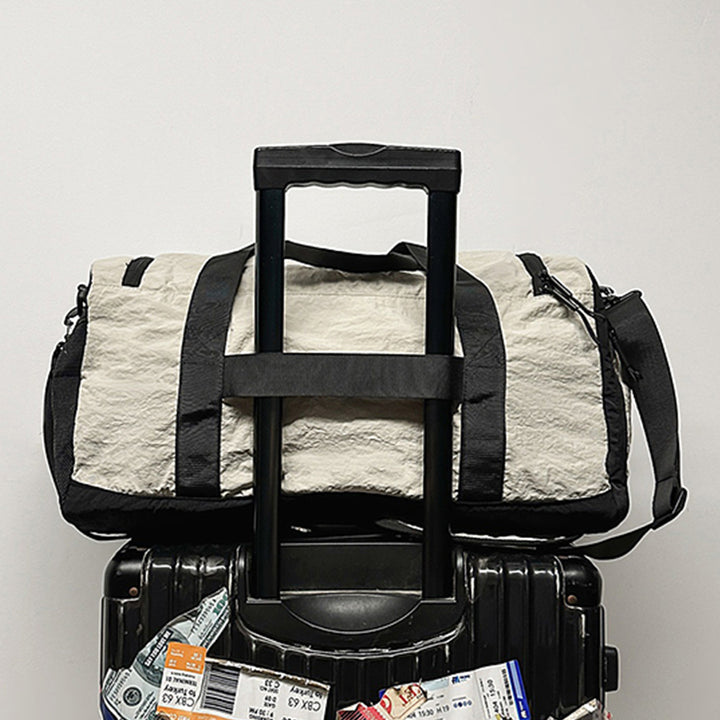 Multifunctional sports bag with insulated compartments Bowlift