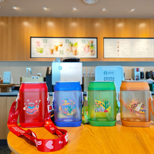 Women's Drinking Container Bowlift