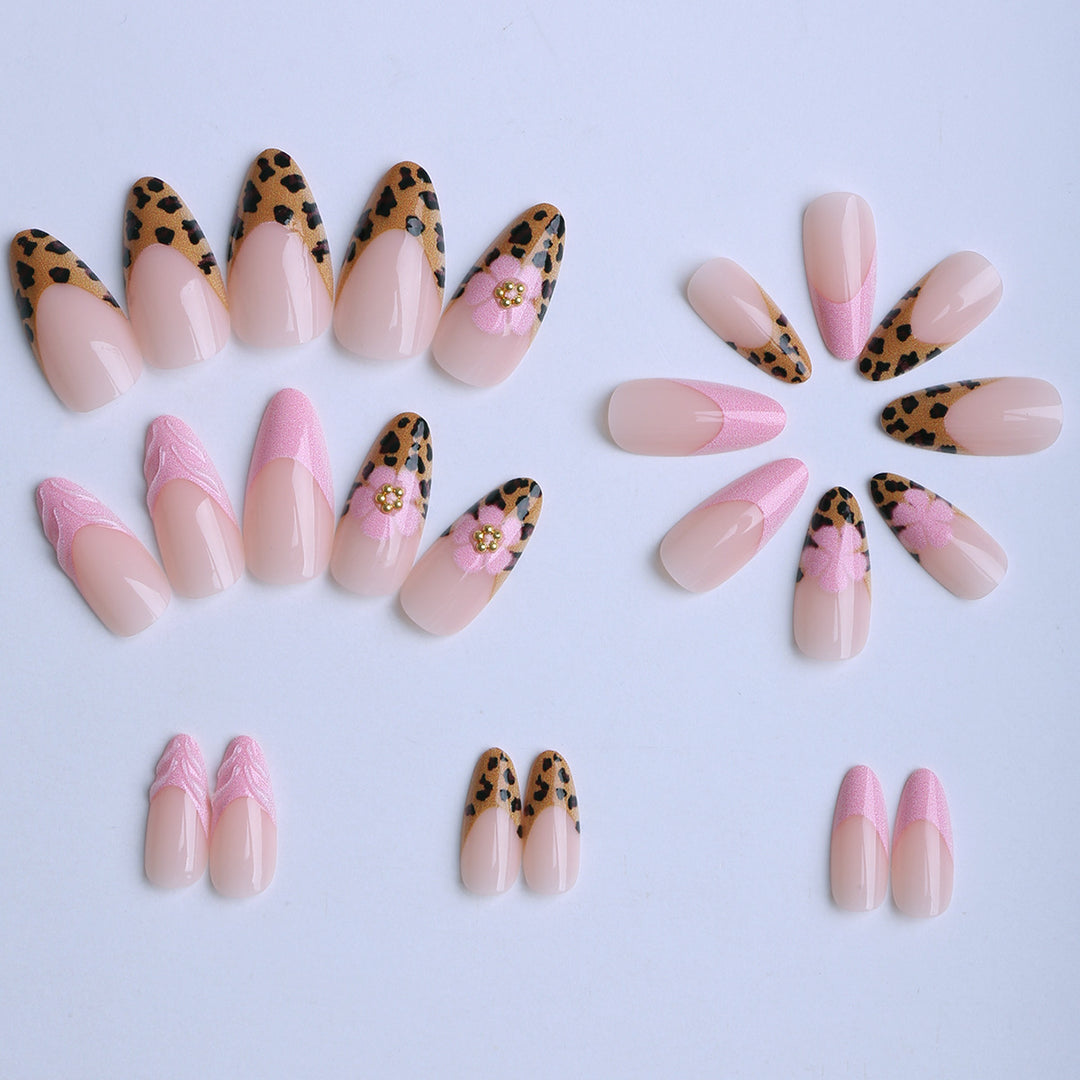 Artificial nails with luxurious leopard design and elegant accents Bowlift