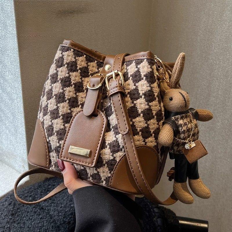 Stylish Checkered Bucket Bag Bowlift