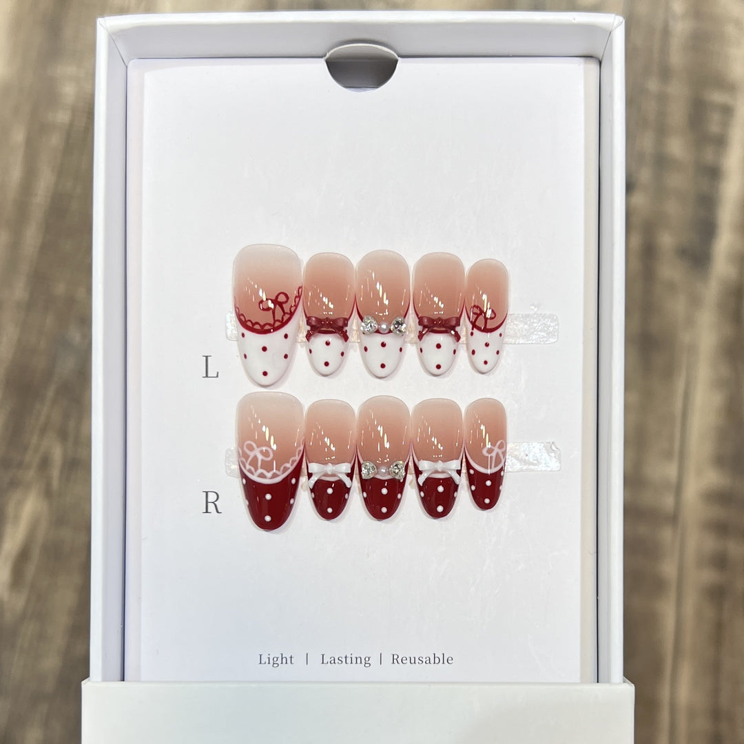 Elegant Reusable Press-On Nails with Artistic Details Bowlift