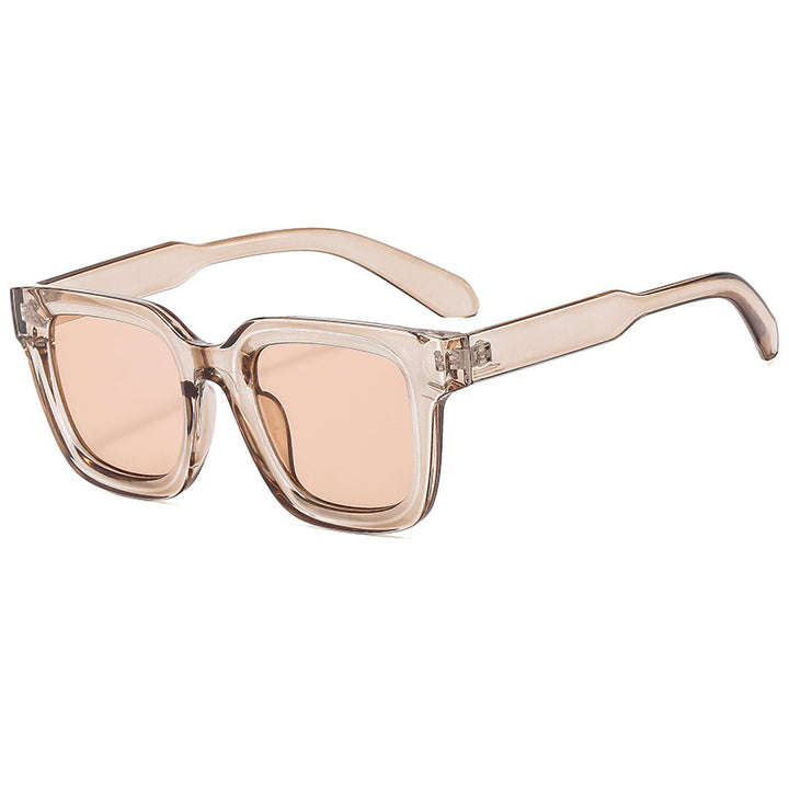 Ladies fashionable sunglasses in striking design Bowlift