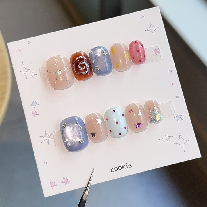 Creative artificial nails with sparkling star patterns Bowlift