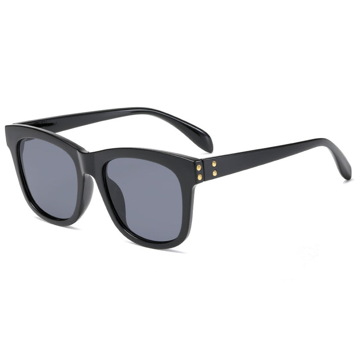 Ladies fashionable sunglasses in contemporary design Bowlift
