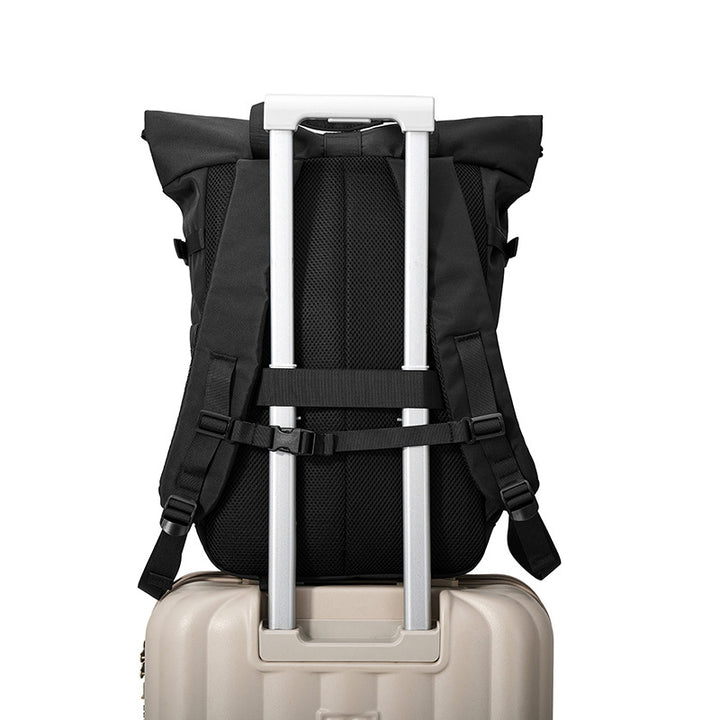 Backpack with roll closure and durable materials Bowlift
