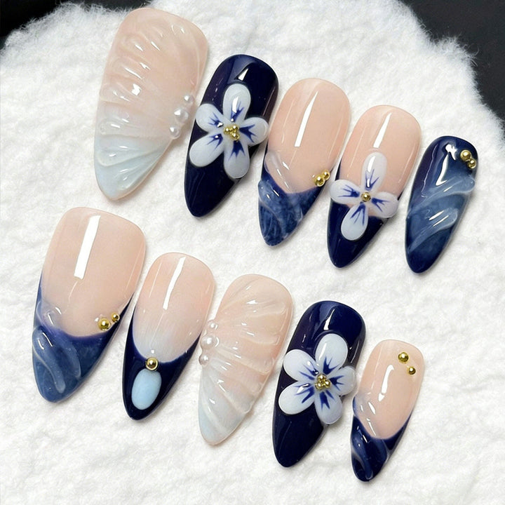 Floral Themed Press-On Nail Set Bowlift