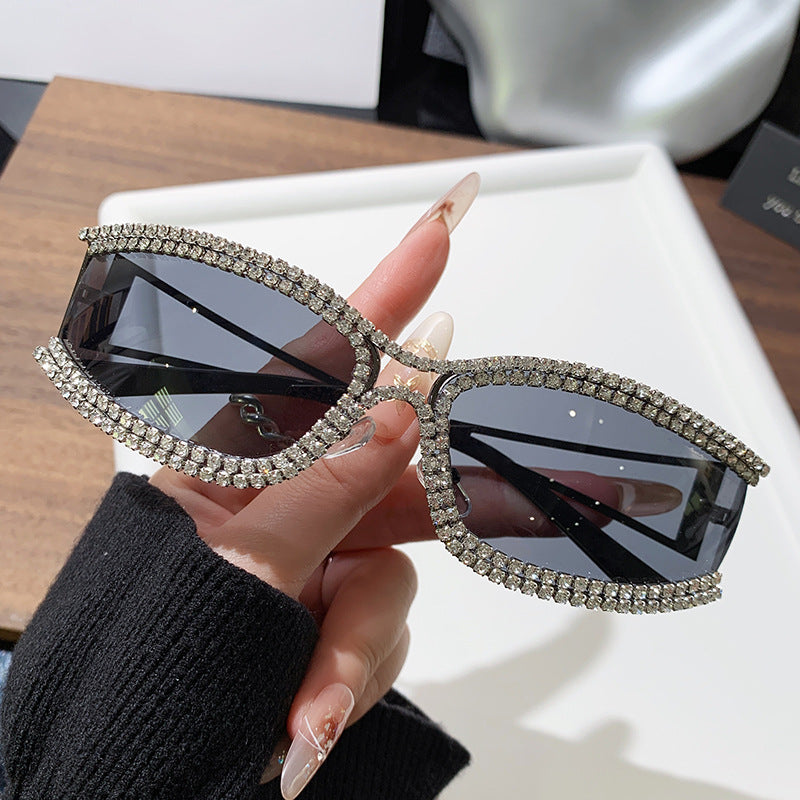 Women Cat-Eye Sunglasses with Sparkling Crystal Frame Bowlift