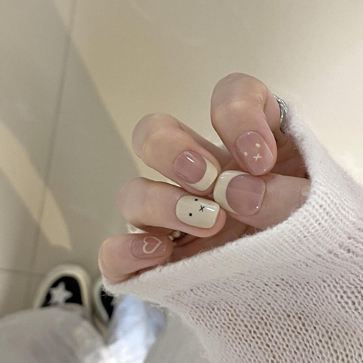 Art Nail Set with Creative Animal and Heart Design Bowlift