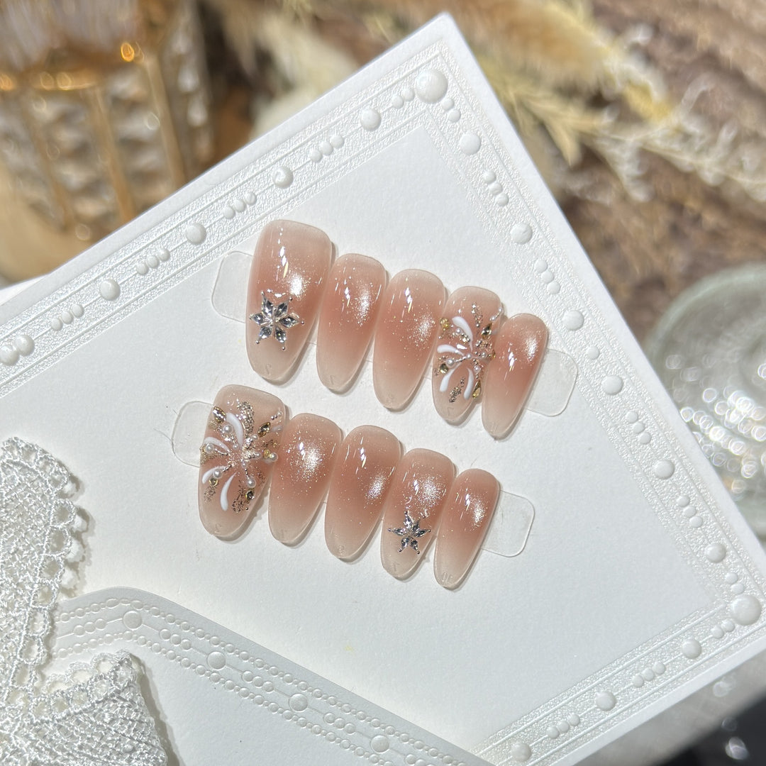 Elegant Press-On Nail Set with Decorative Star Accents Bowlift