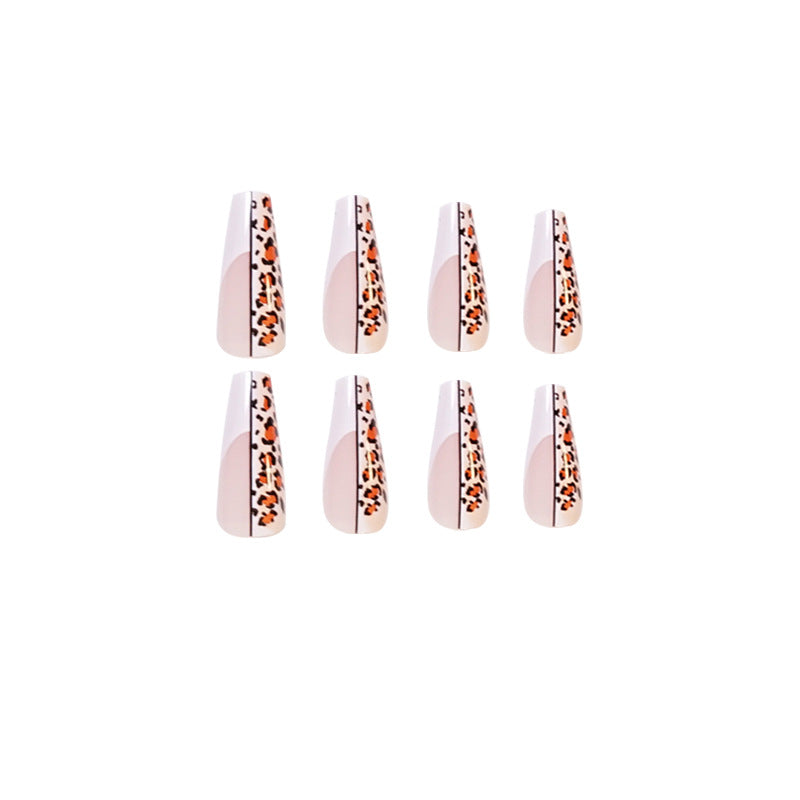 Artful nail extensions in modern leopard design Bowlift