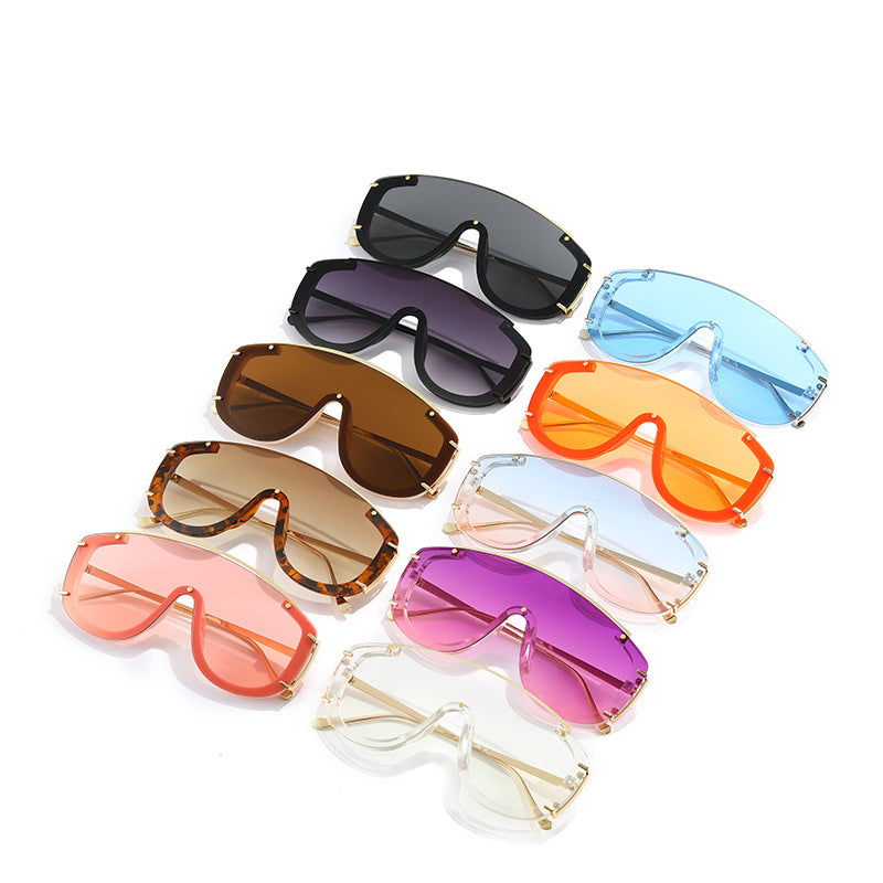Fashion-Forward Futuristic Shield Sunglasses Bowlift