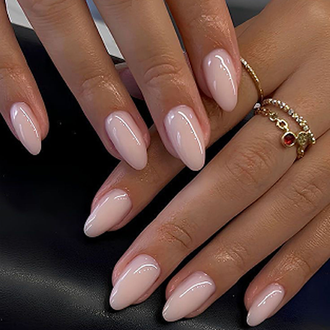 Artificial nail art with playful dots and bows Bowlift