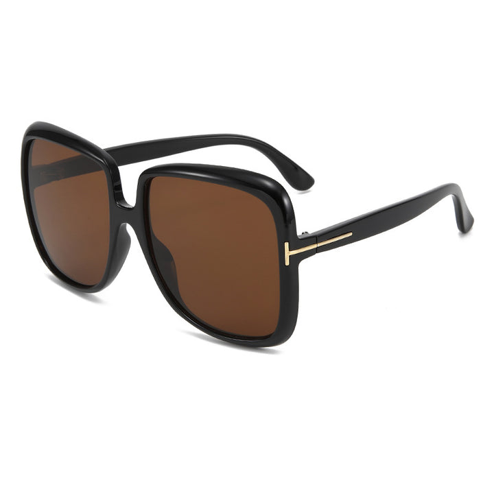 Women elegant oversized sunglasses with delicate frame Bowlift