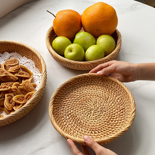 Ladies chic round basket made of natural willow material Bowlift