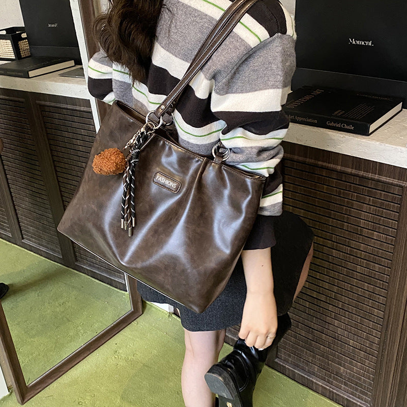 Modern Elegant Handbag Bowlift