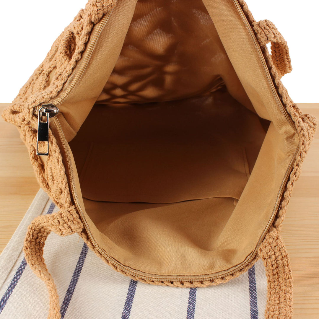 Handbag made of artistic macramé with floral details Bowlift