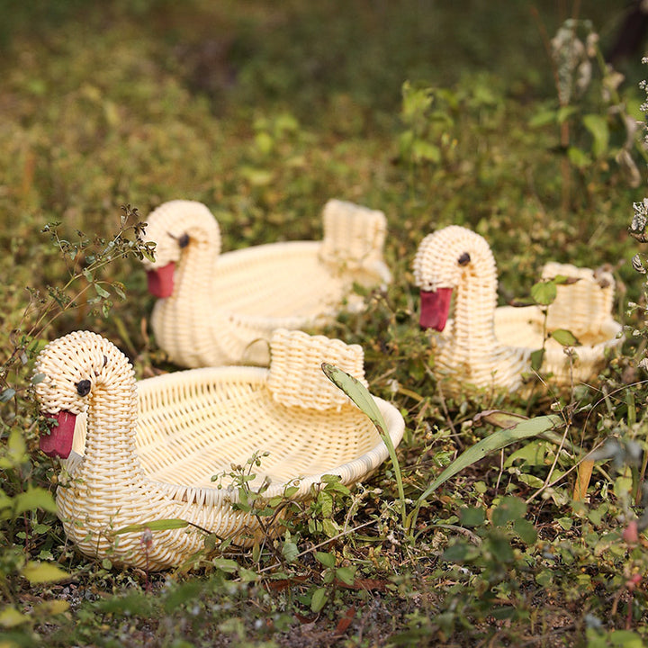 Unisex Braided Decoration Basket in Duck Shape Bowlift