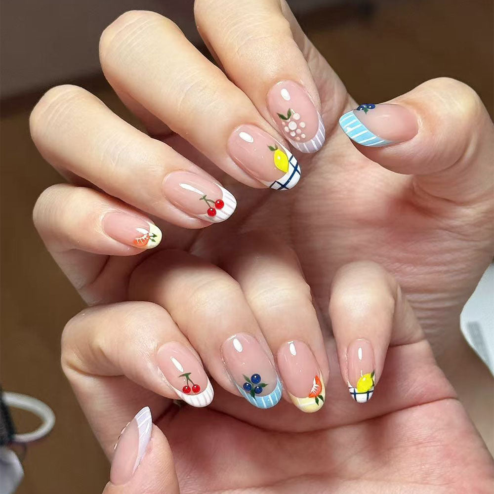 Artificial nails with cheerful flower designs Bowlift
