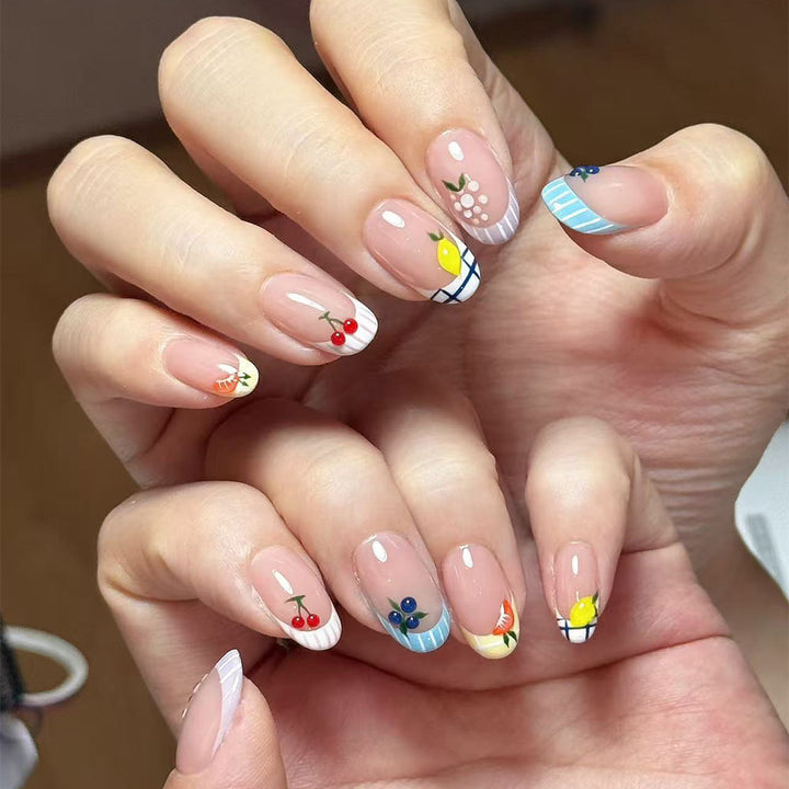Artificial nails with cheerful flower designs Bowlift