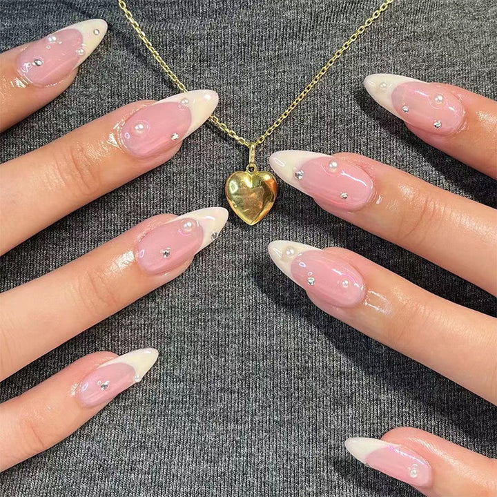 Artificial nail set with luxurious 3D accents and glitter embellishments Bowlift