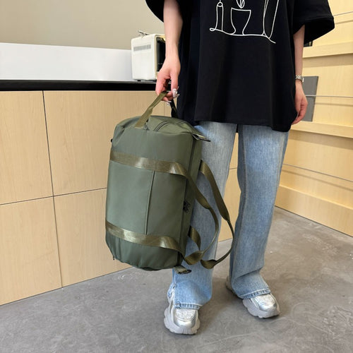 Multifunctional Sports Duffel Bag with Durable Material and Innovative Compartment Design Bowlift