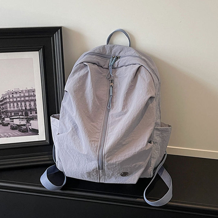 Lightweight Everyday Backpack Bowlift