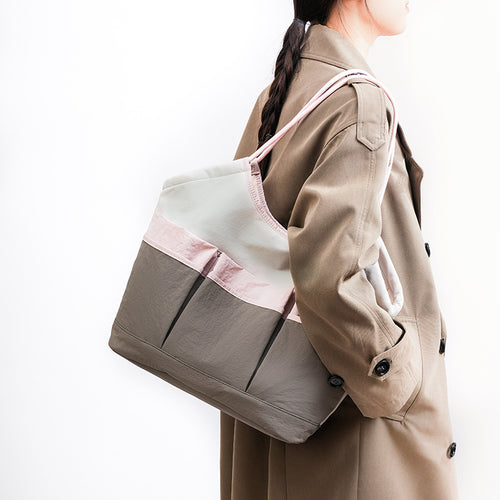 Generous Tote Bag With Multiple Outside Pockets Bowlift