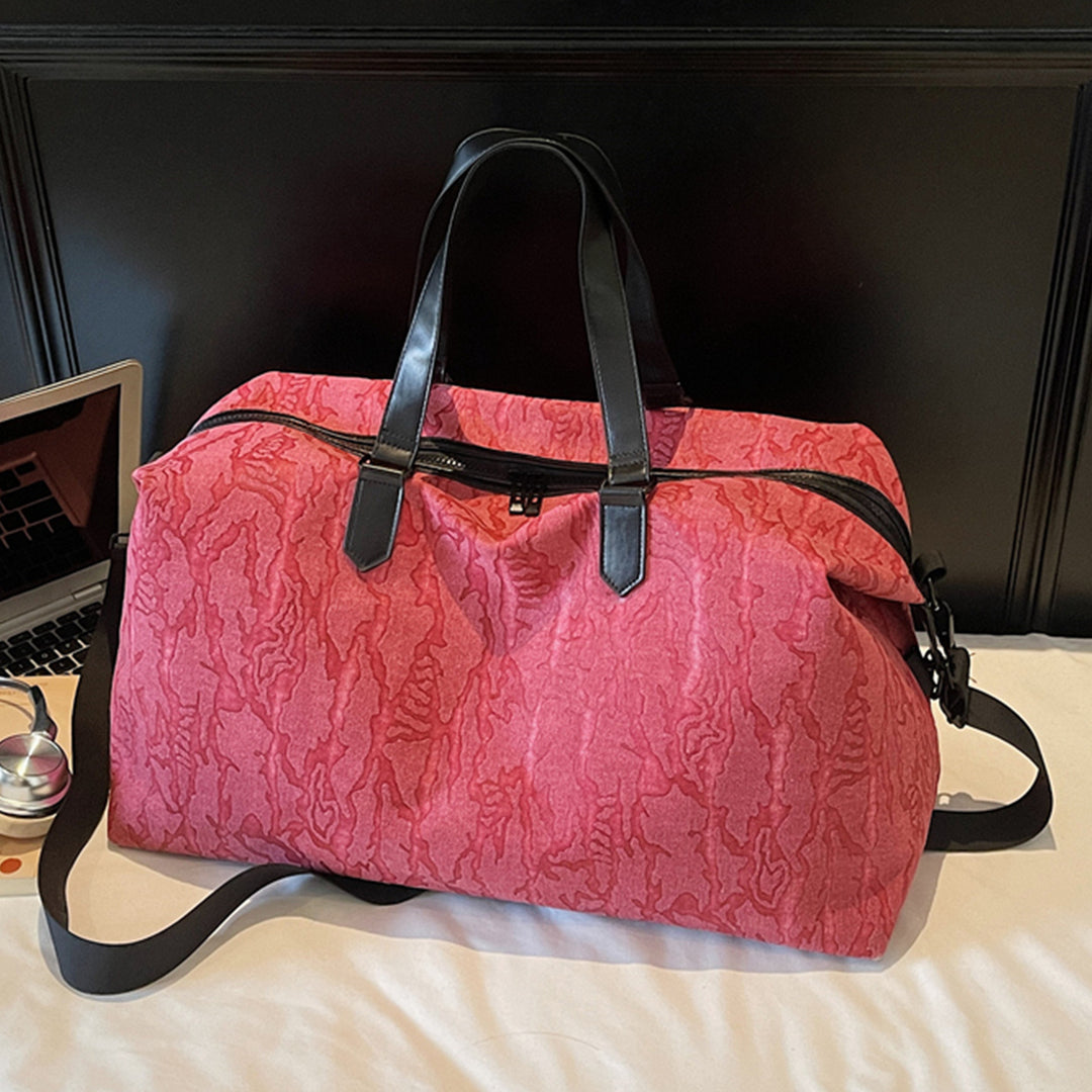 Sporty travel bag with innovative design Bowlift