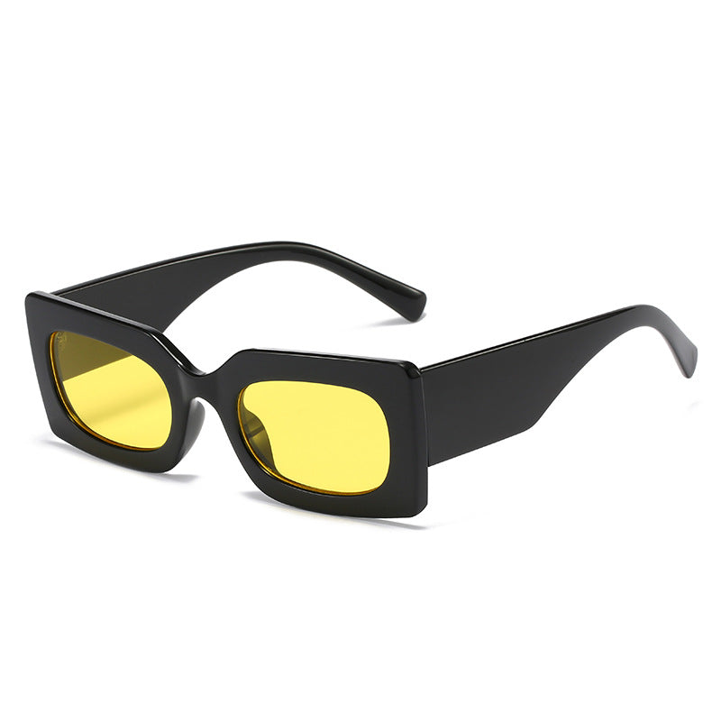 Ladies fashionable sunglasses in angular design Bowlift