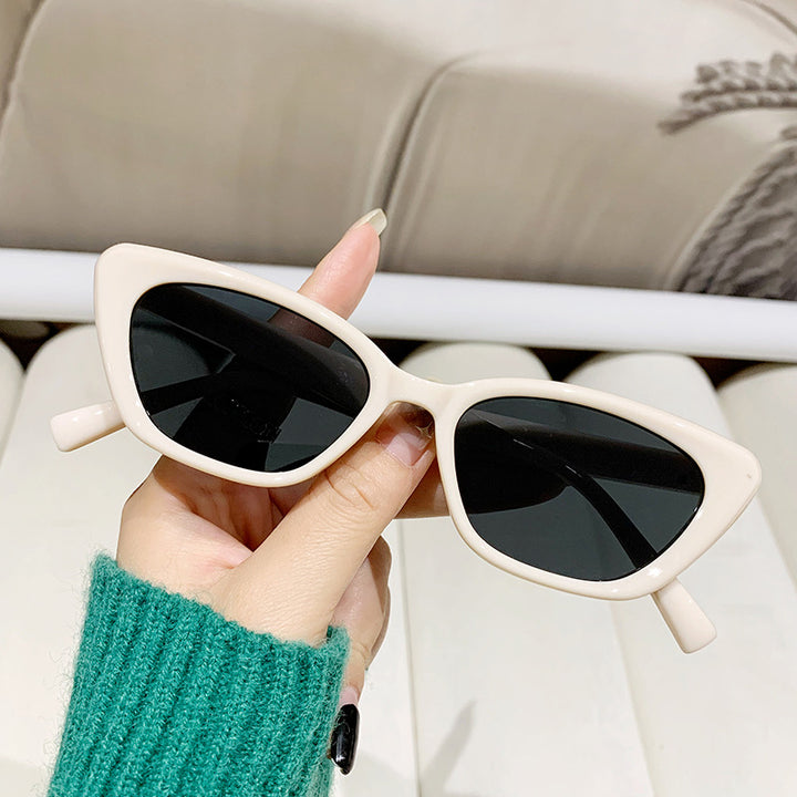 Women Cat-Eye Sunglasses with high-quality, geometric frame Bowlift