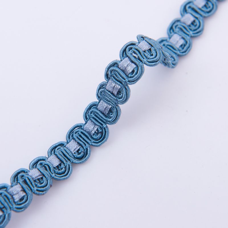 Decorative embroidery Bowlift