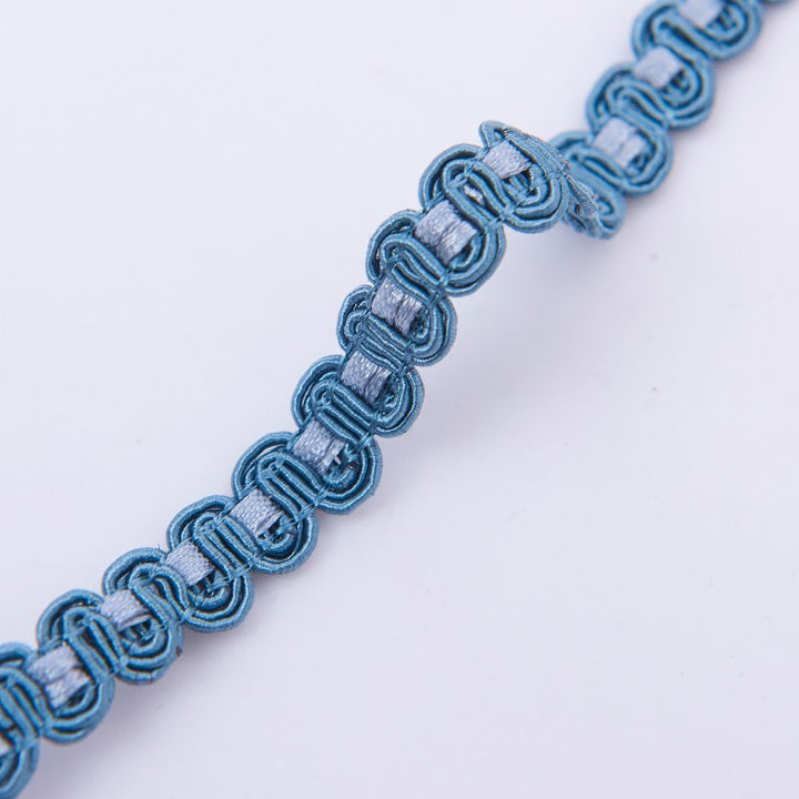 Decorative embroidery Bowlift