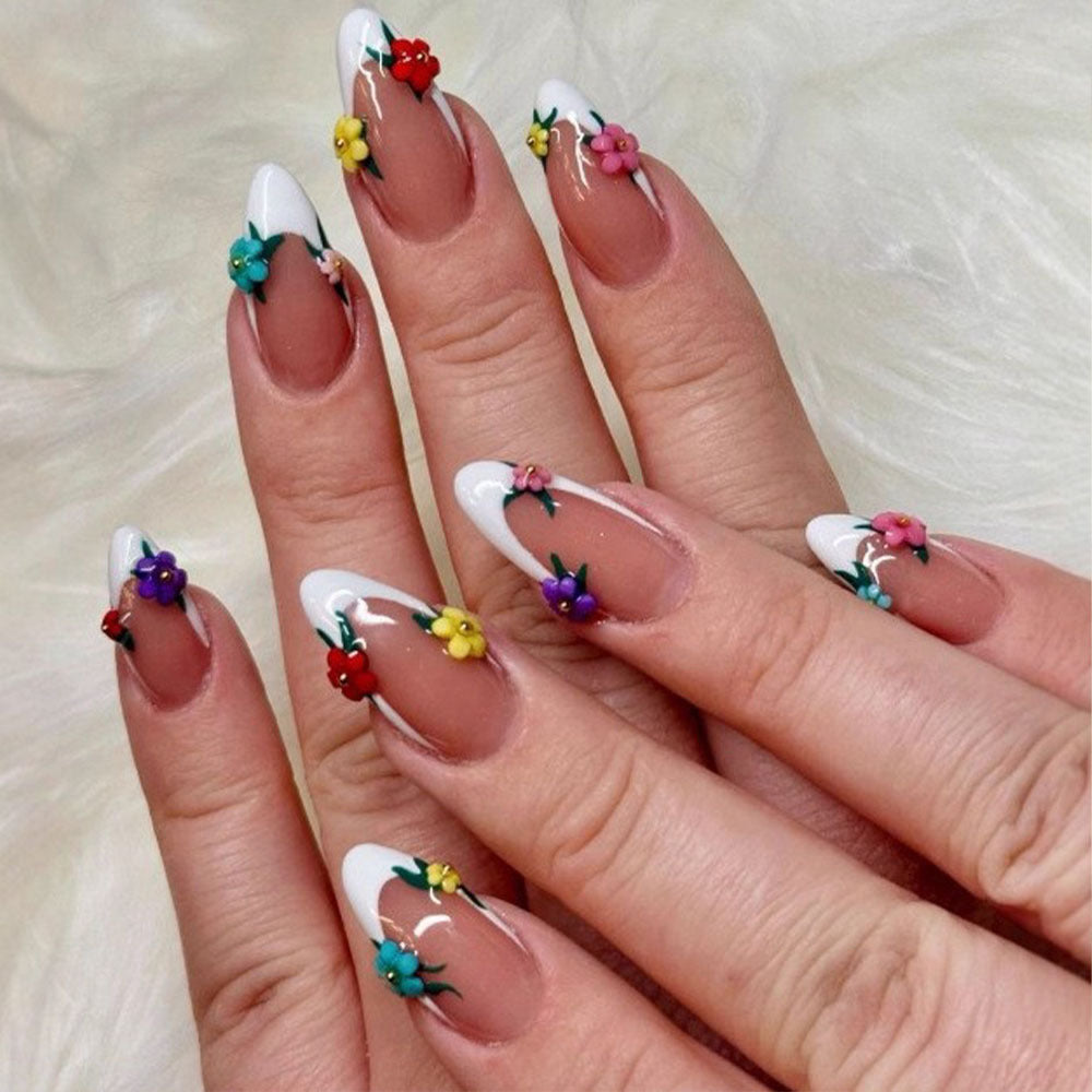 Artificial nails with floral 3D applications Bowlift