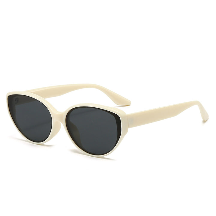 Retro-Inspired Cat-Eye Sunglasses
