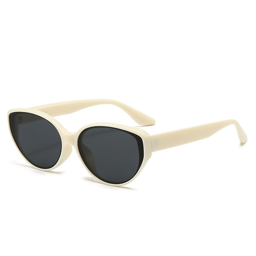 Retro-Inspired Cat-Eye Sunglasses