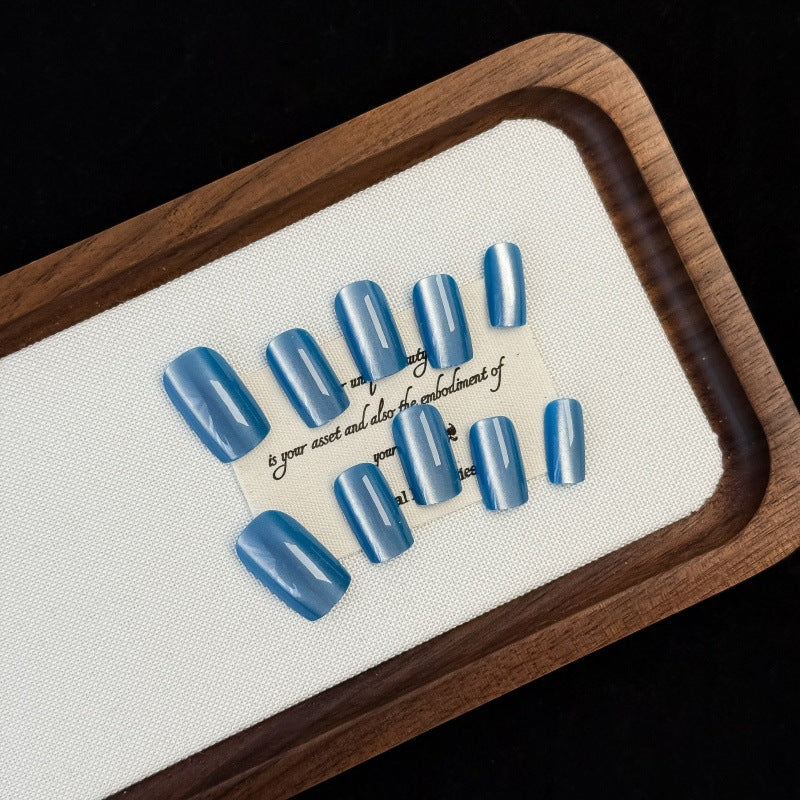 Elegant Lacquered Artificial Nails Bowlift