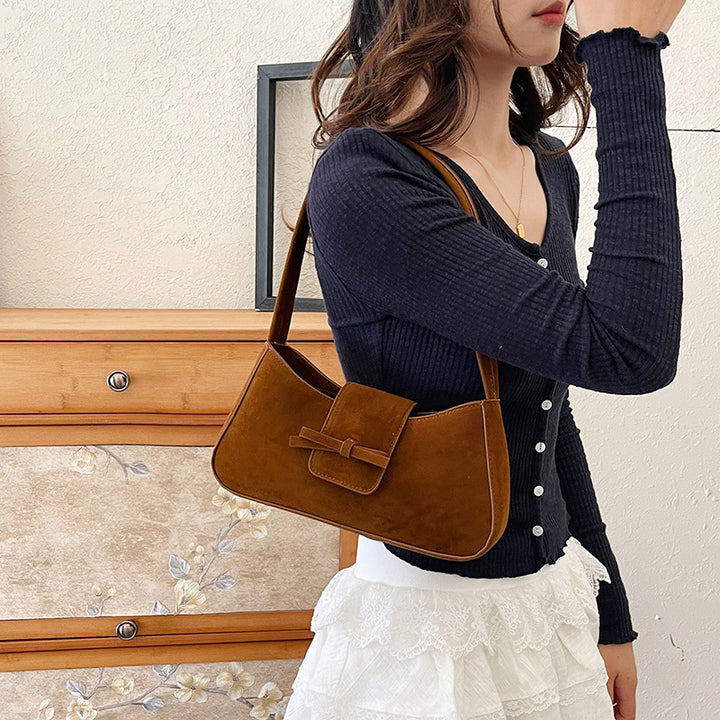 Elegant Bow-Detail Velvet Handbag Bowlift