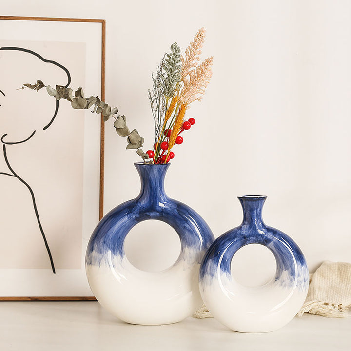 Exclusive ceramic vase Bowlift