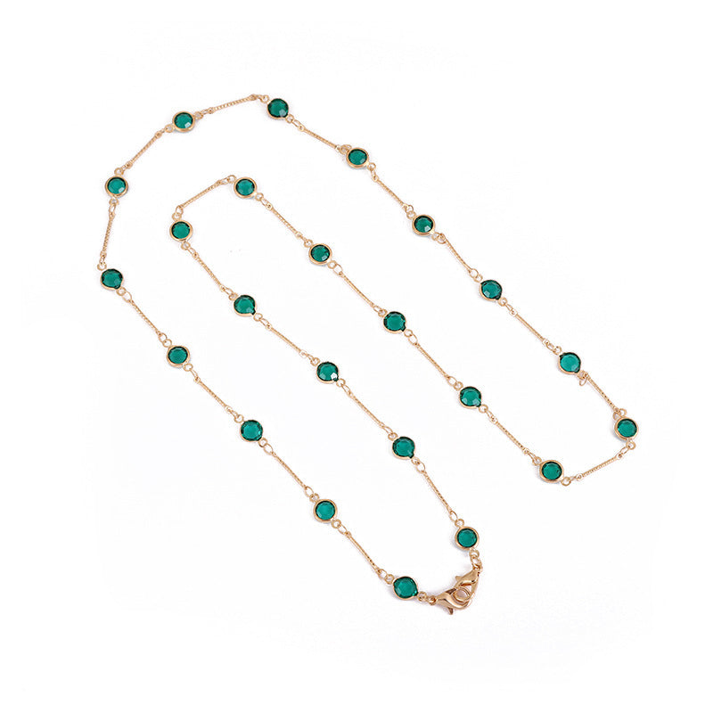 Elegant jewelry holder chain with onyx beads Bowlift