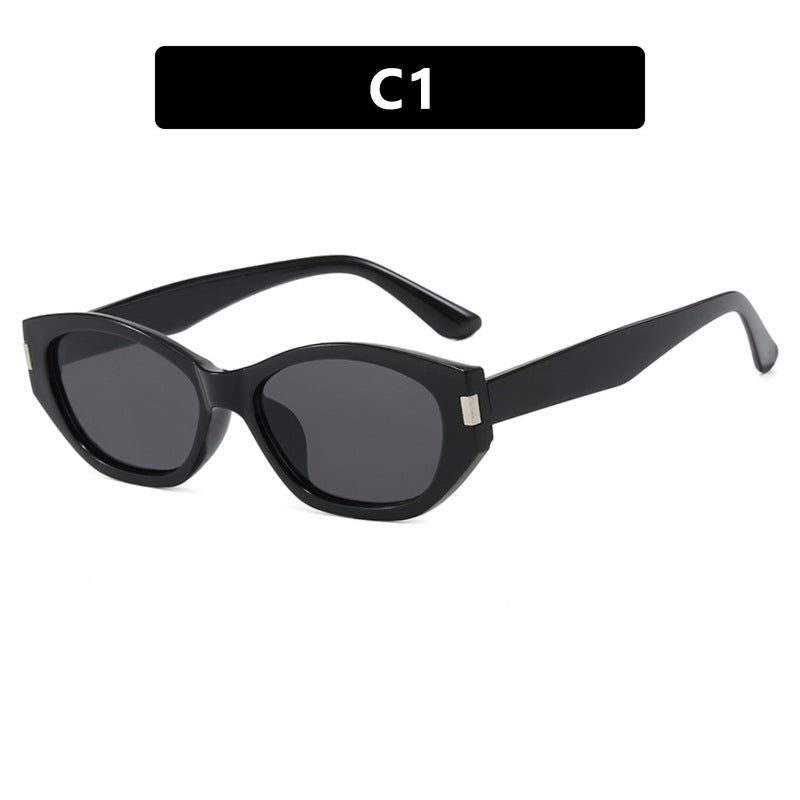 Ladies fashionable cat-eye sunglasses with elegant lenses Bowlift