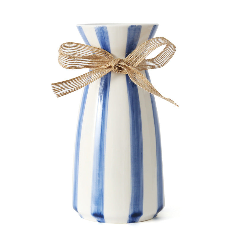 Elegant ceramic vase in vintage style Bowlift