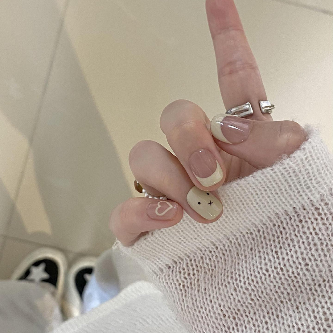 Art Nail Set with Creative Animal and Heart Design Bowlift