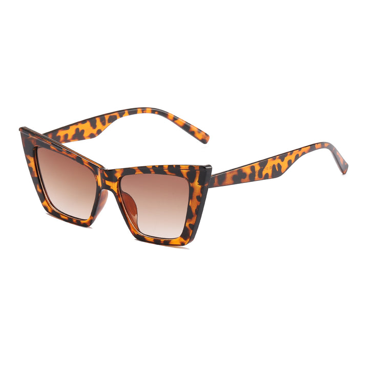 Women's stylish sunglasses in modern design Bowlift