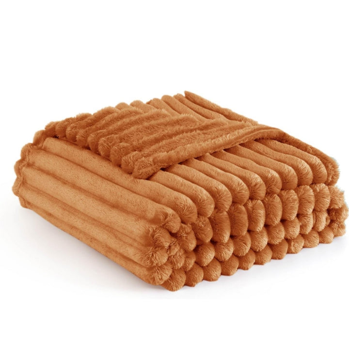 Cozy Plush Throw Blanket Bowlift