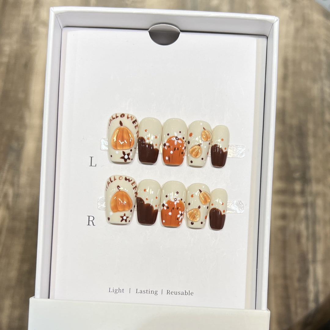 Artistic Press-On Nail Set with Unique Graphic Patterns Bowlift