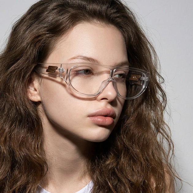 Ladies sporty sunglasses with custom-made frame Bowlift