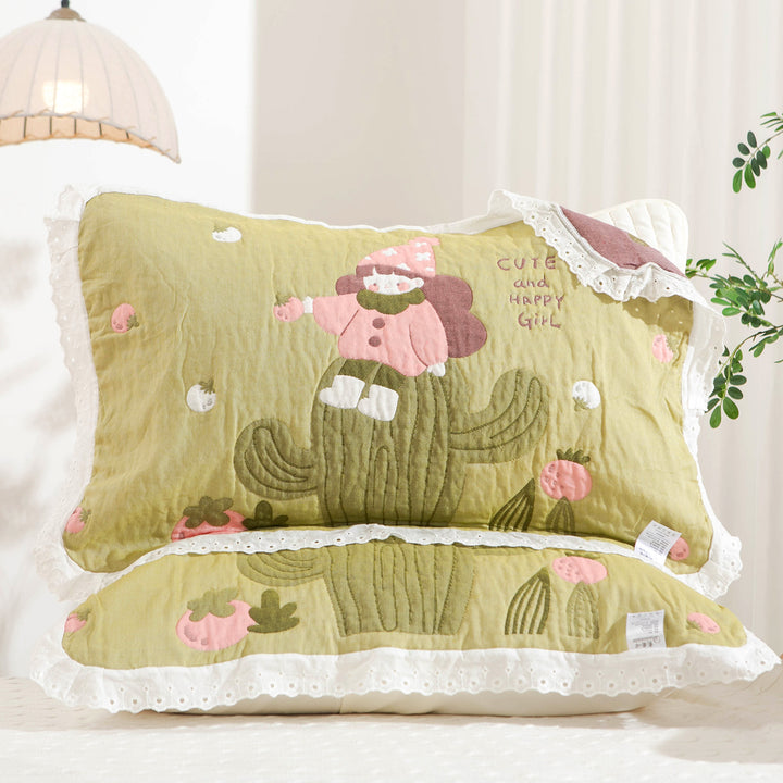 Women's pillow with charming elephant motif and delicate lace edge Bowlift
