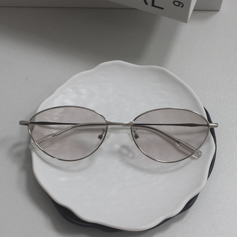 Fashionable Rectangular Glasses with Fine Metal Frame Bowlift