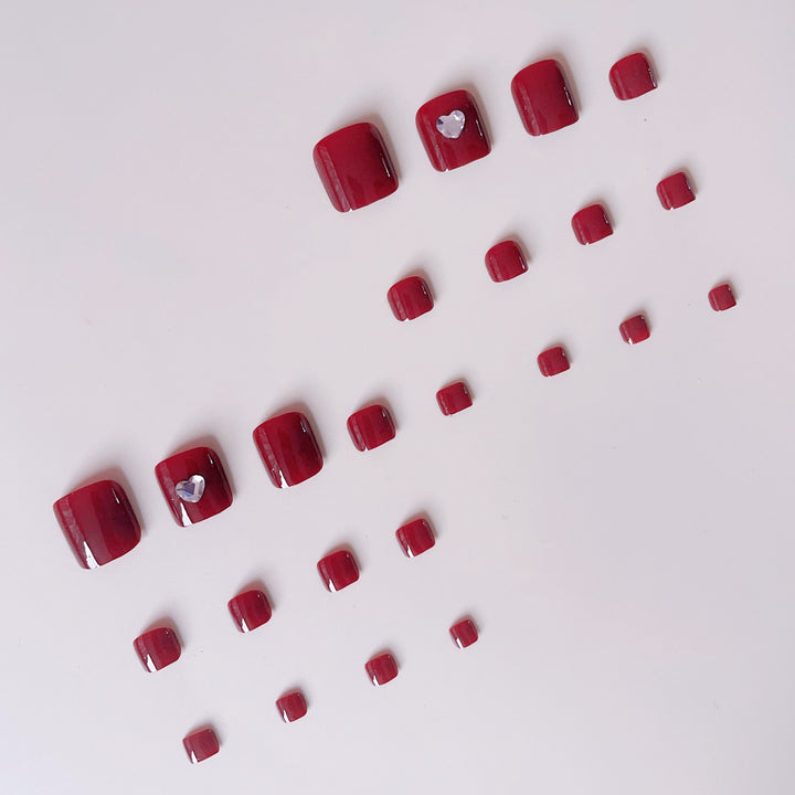 Nail art set with elegant heart accents Bowlift