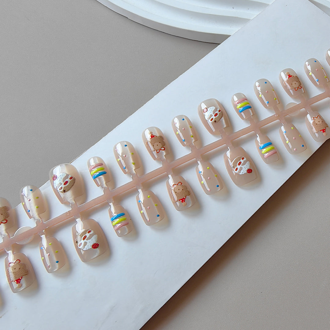 Creative Art Nail Design with Colorful Animal Design Bowlift